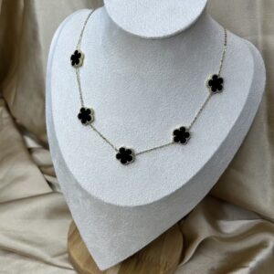collier-multi-trefle-noir