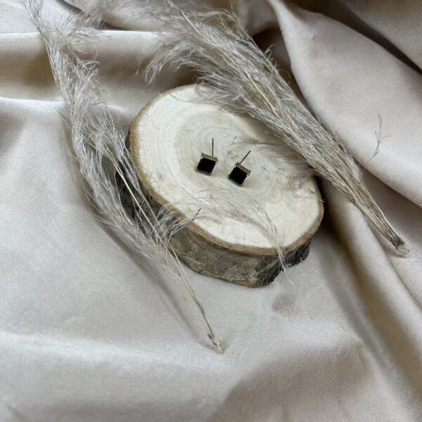 Boucles de d'oreilles Cube Noir