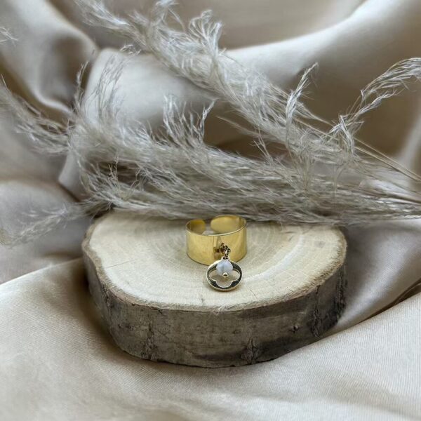 Bague Fleur Pendante