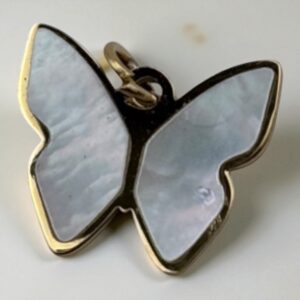 Charm Papillon en acier inoxydable avec coquillage