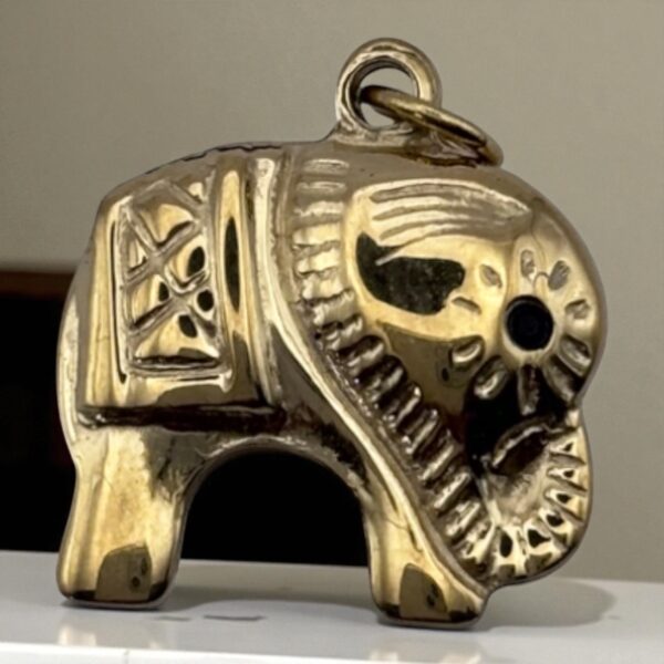 Charme éléphant antique en acier inoxydable